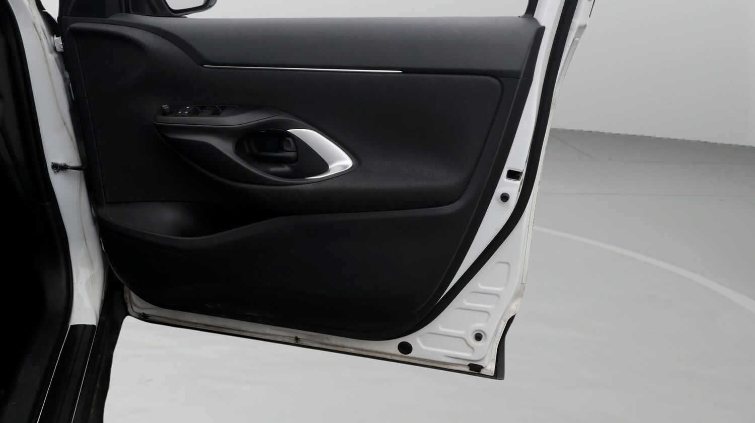 Used Toyota Yaris Cross 2022 for sale - 77403802: Photo 15