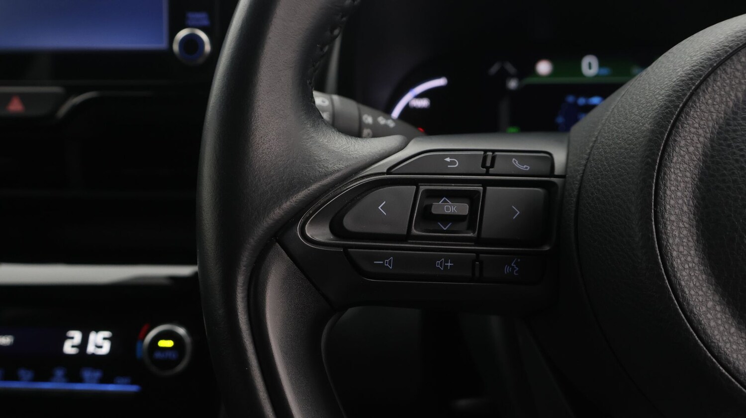 Used Toyota Yaris Cross 2022 for sale - 77403802: Photo 25