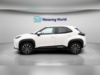 Used Toyota Yaris Cross 2022 for sale - 77403802: Photo