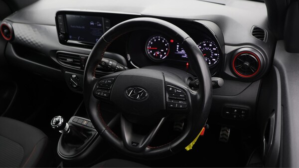 Used Hyundai i10 2021 for sale - 76109582: Photo 10