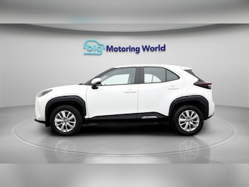 Used Toyota Yaris Cross 2023 for sale - 79520190: Photo