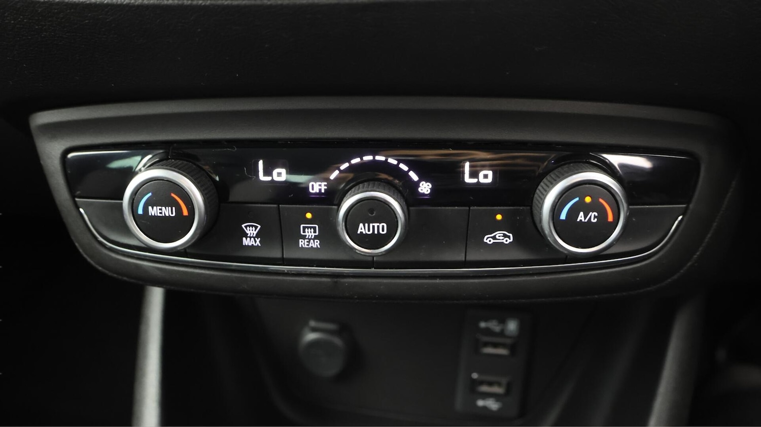 Used Vauxhall Crossland X 2019 for sale - 76633920: Photo 13