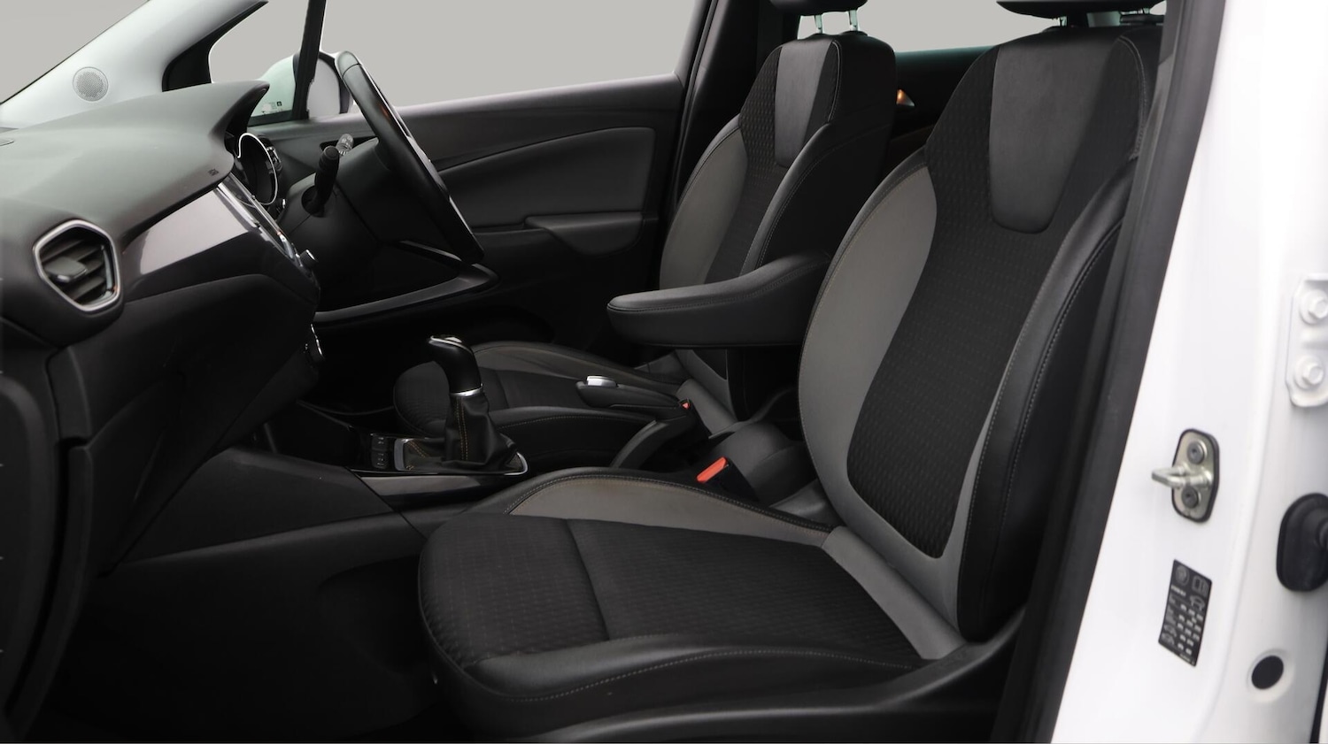 Used Vauxhall Crossland X 2019 for sale - 76633920: Photo 15