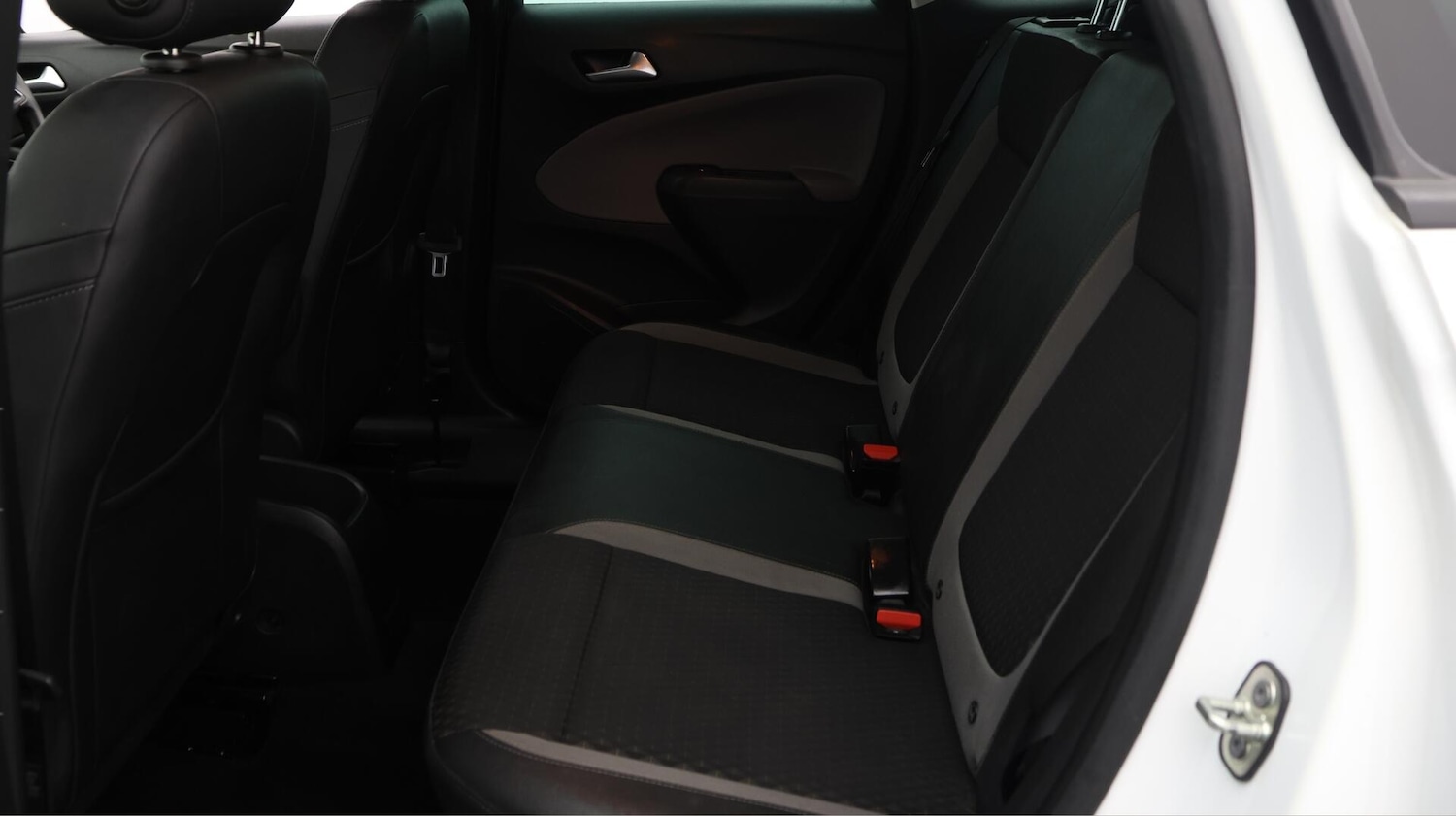 Used Vauxhall Crossland X 2019 for sale - 76633920: Photo 17