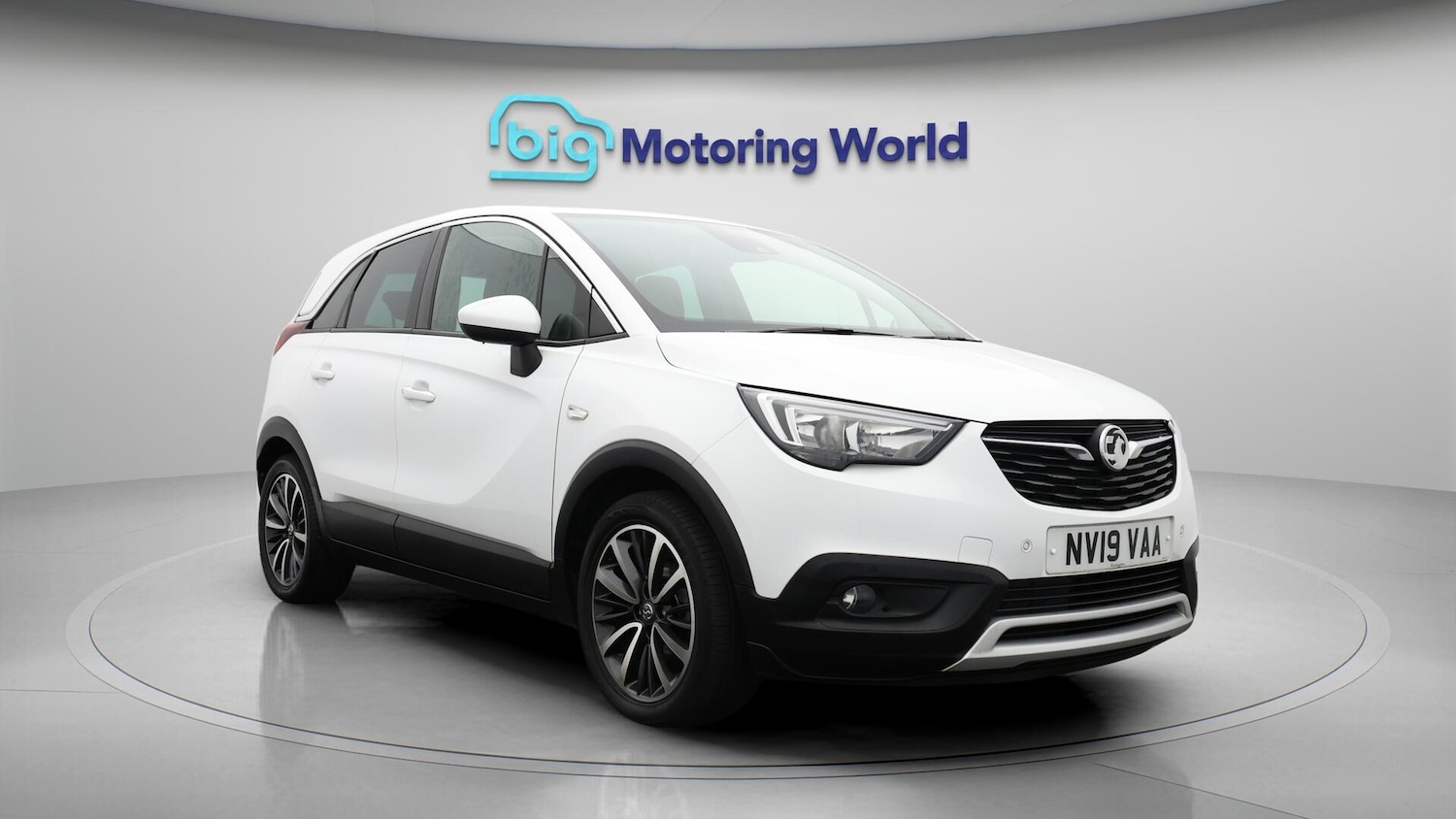 Used Vauxhall Crossland X 2019 for sale - 76633920: Photo 2