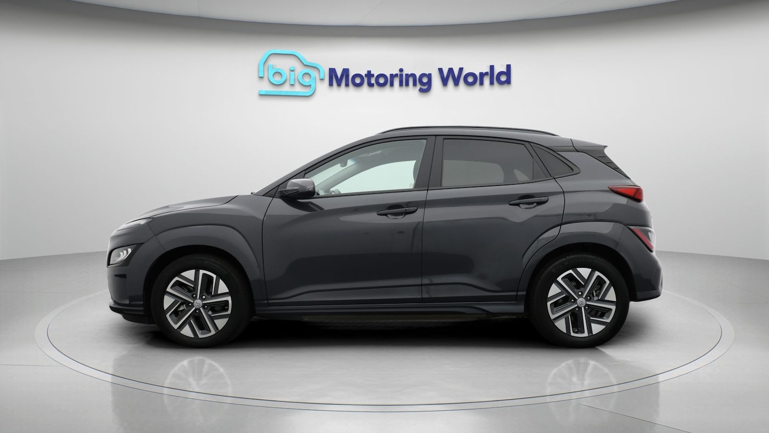 Used Hyundai KONA 2023 for sale - 77695077: Photo 4