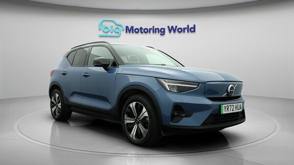Used Volvo XC40 2022 for sale - 76227855: Photo 2