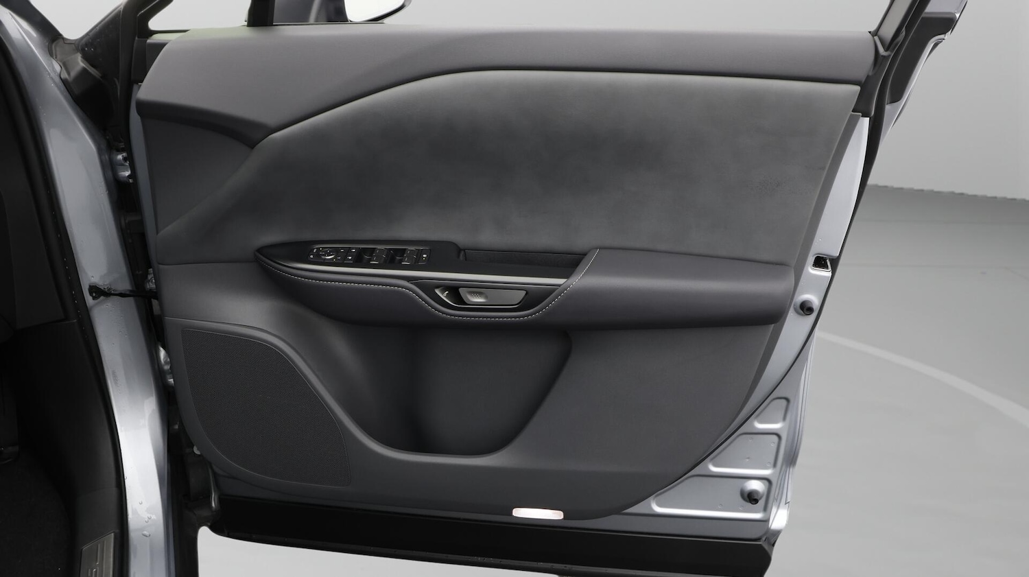 Used Lexus RZ 2024 for sale - 76584156: Photo 16