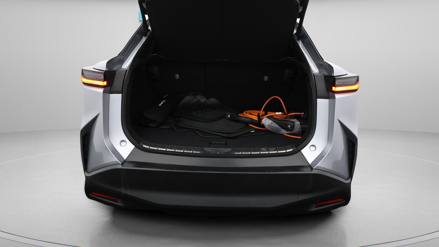 Used Lexus RZ 2024 for sale - 76584156: Photo 18