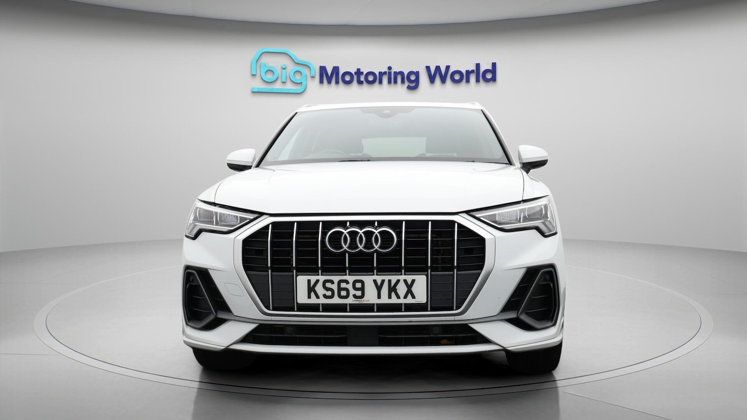 Used Audi Q3 2020 for sale - 76549698: Photo 2