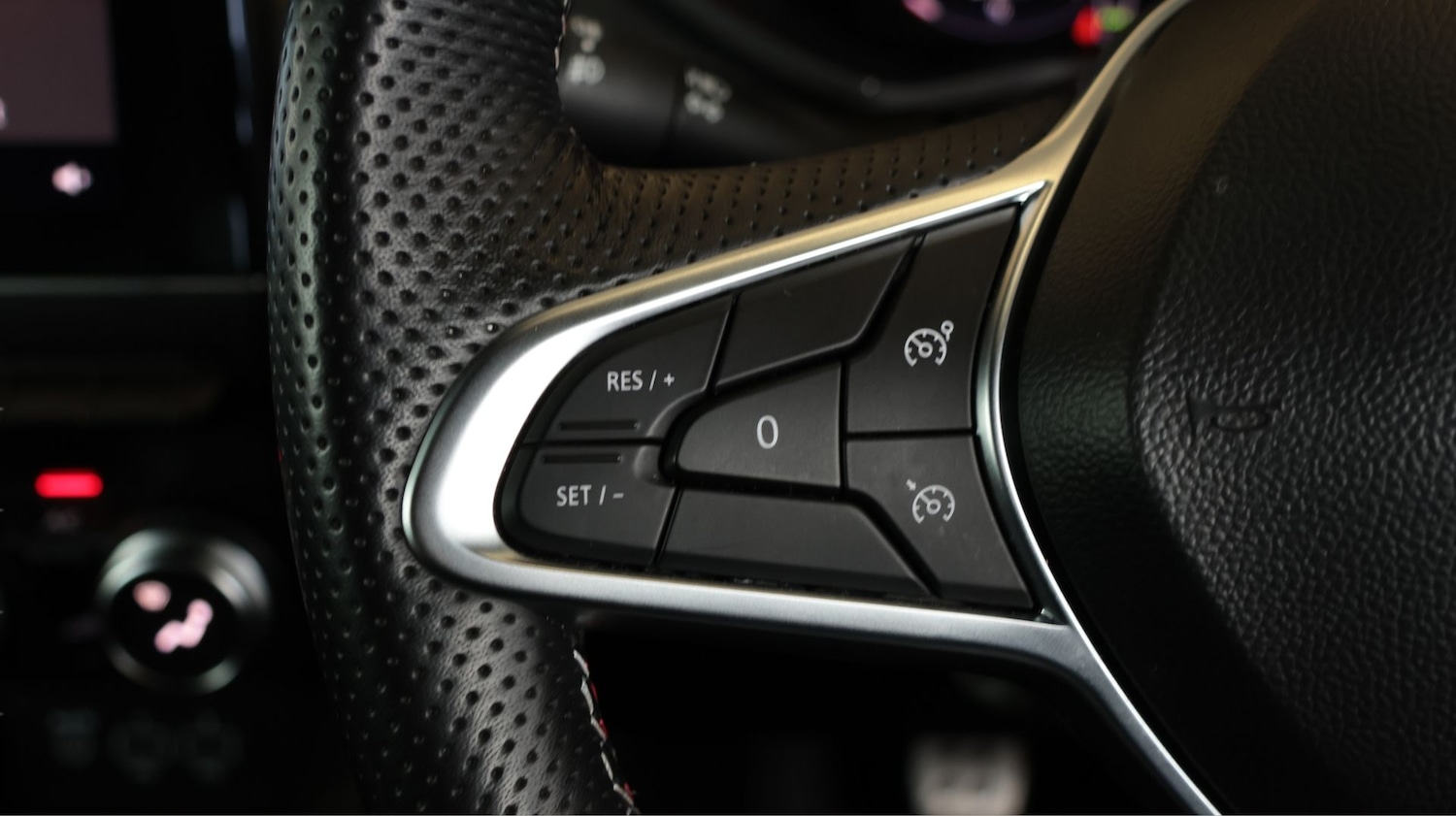 Used Renault Clio for sale - 78186349: Photo 21