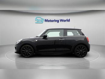 Used MINI Hatch 2019 for sale - 79508368: Photo