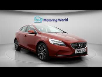Used Volvo V40 2019 for sale - 75175379: Photo