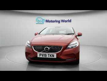 Used Volvo V40 2019 for sale - 75175379: Photo