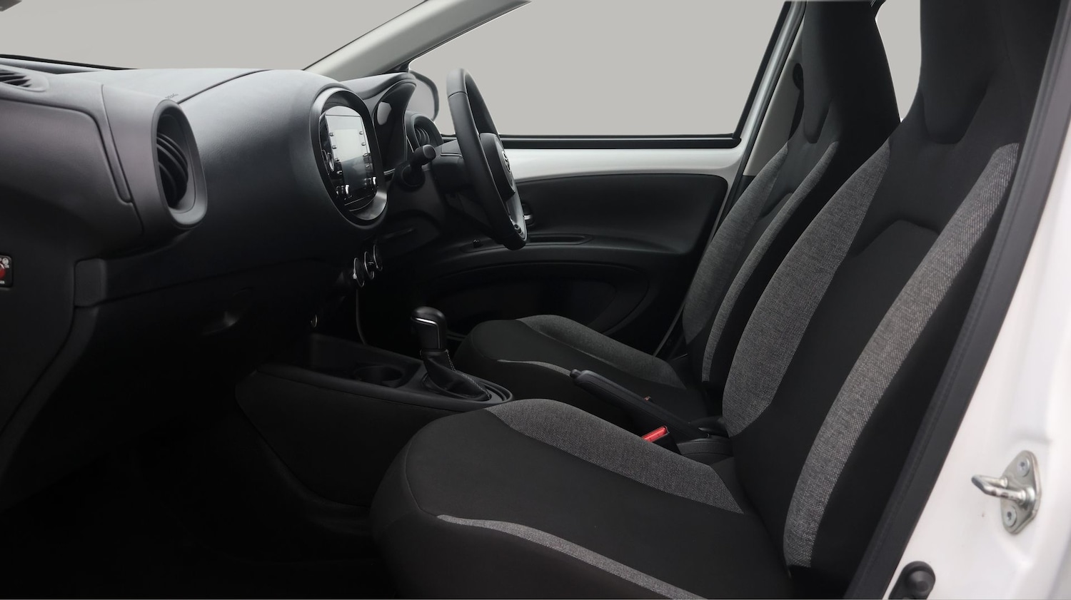 Used Toyota Aygo X 2022 for sale - 77446921: Photo 14