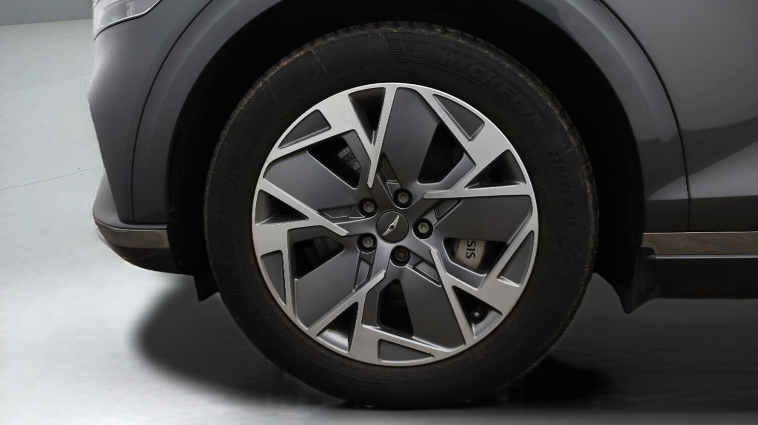 Used Genesis GV70 2023 for sale - 77562475: Photo 18