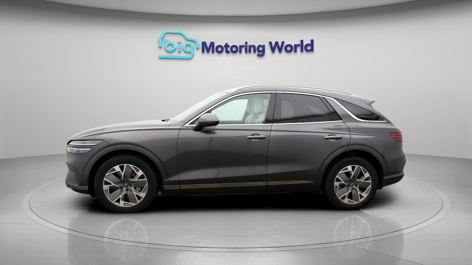 Used Genesis GV70 2023 for sale - 77562475: Photo 4