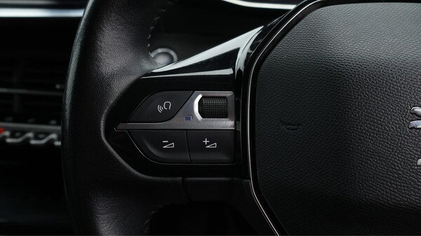 Used Peugeot 2008 2020 for sale - 75729090: Photo 24