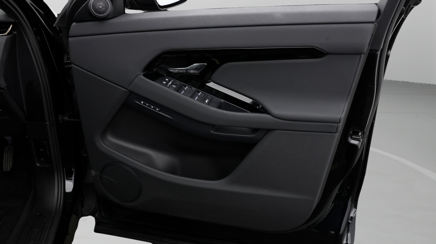 Used Land Rover Range Rover Evoque 2024 for sale - 77371058: Photo 15