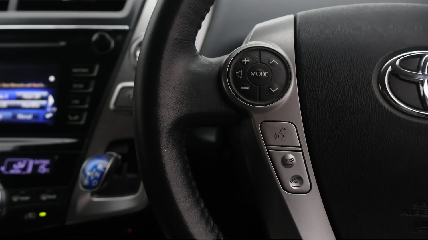 Used Toyota Prius+ 2020 for sale - 77482331: Photo 23