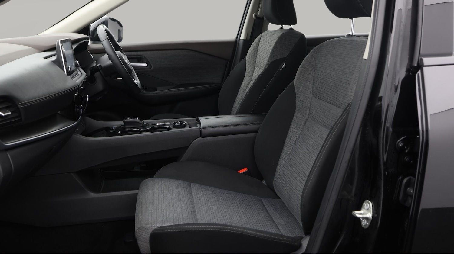 Used Nissan X-Trail 2024 for sale - 76613068: Photo 15