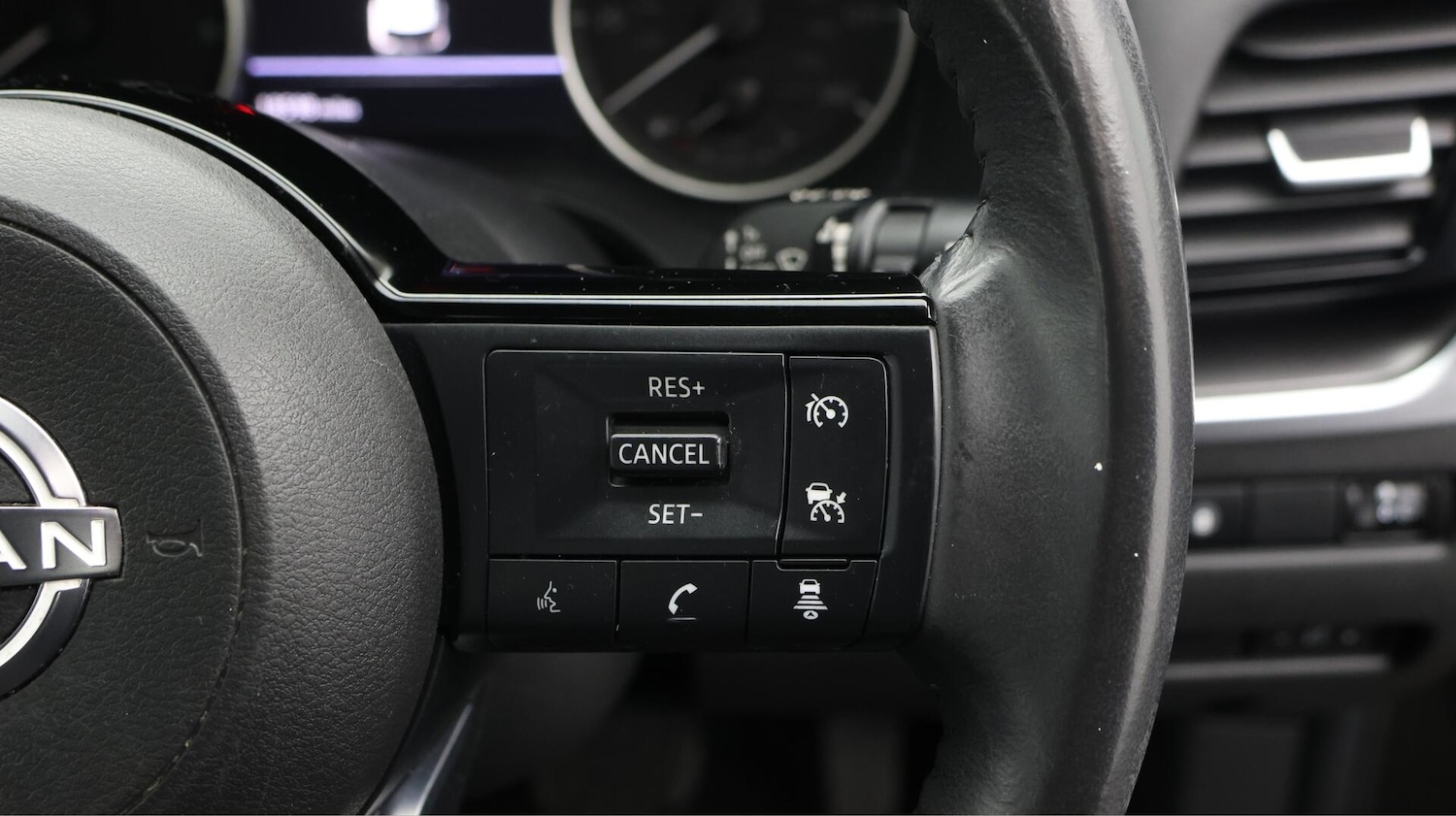 Used Nissan X-Trail 2024 for sale - 76613068: Photo 25