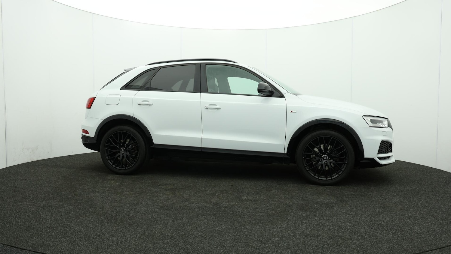 Used Audi Q3 2018 for sale - 76151342: Photo 30