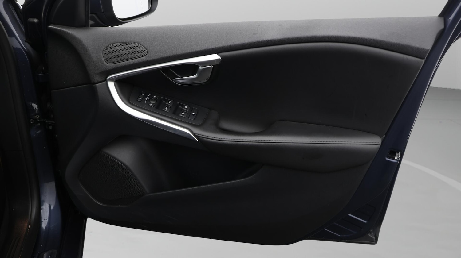 Used Volvo V40 2018 for sale - 76381118: Photo 15