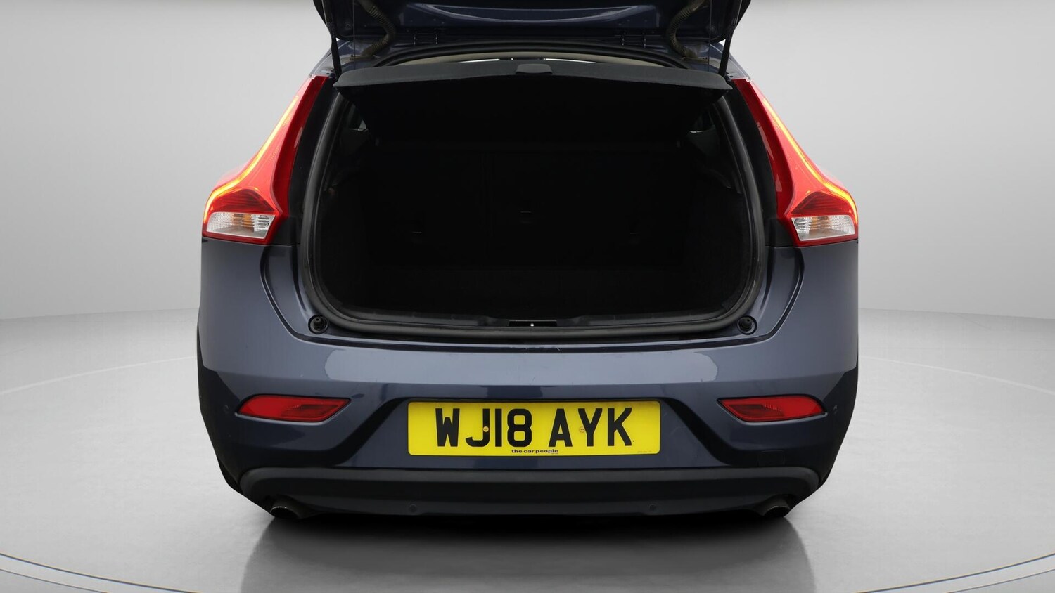 Used Volvo V40 2018 for sale - 76381118: Photo 17