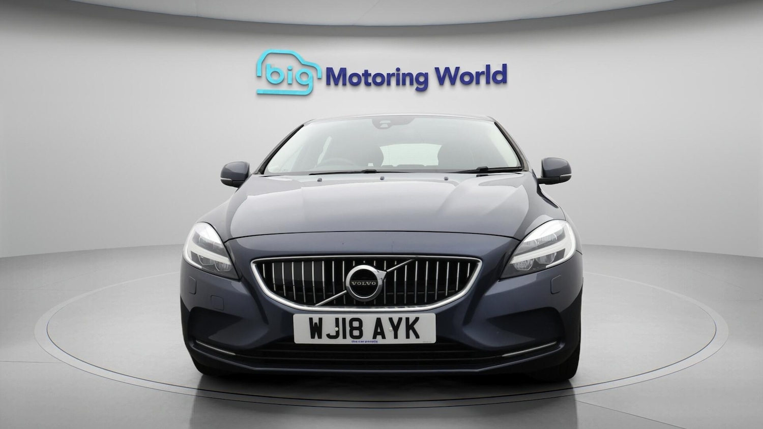 Used Volvo V40 2018 for sale - 76381118: Photo 2