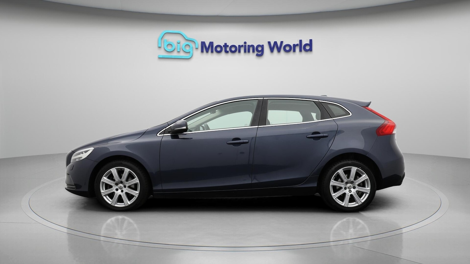 Used Volvo V40 2018 for sale - 76381118: Photo 4