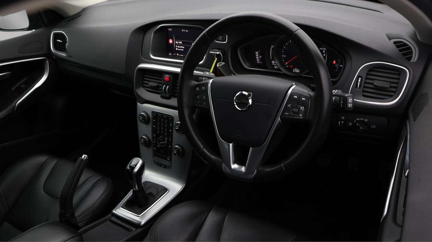 Used Volvo V40 2018 for sale - 76381118: Photo 9
