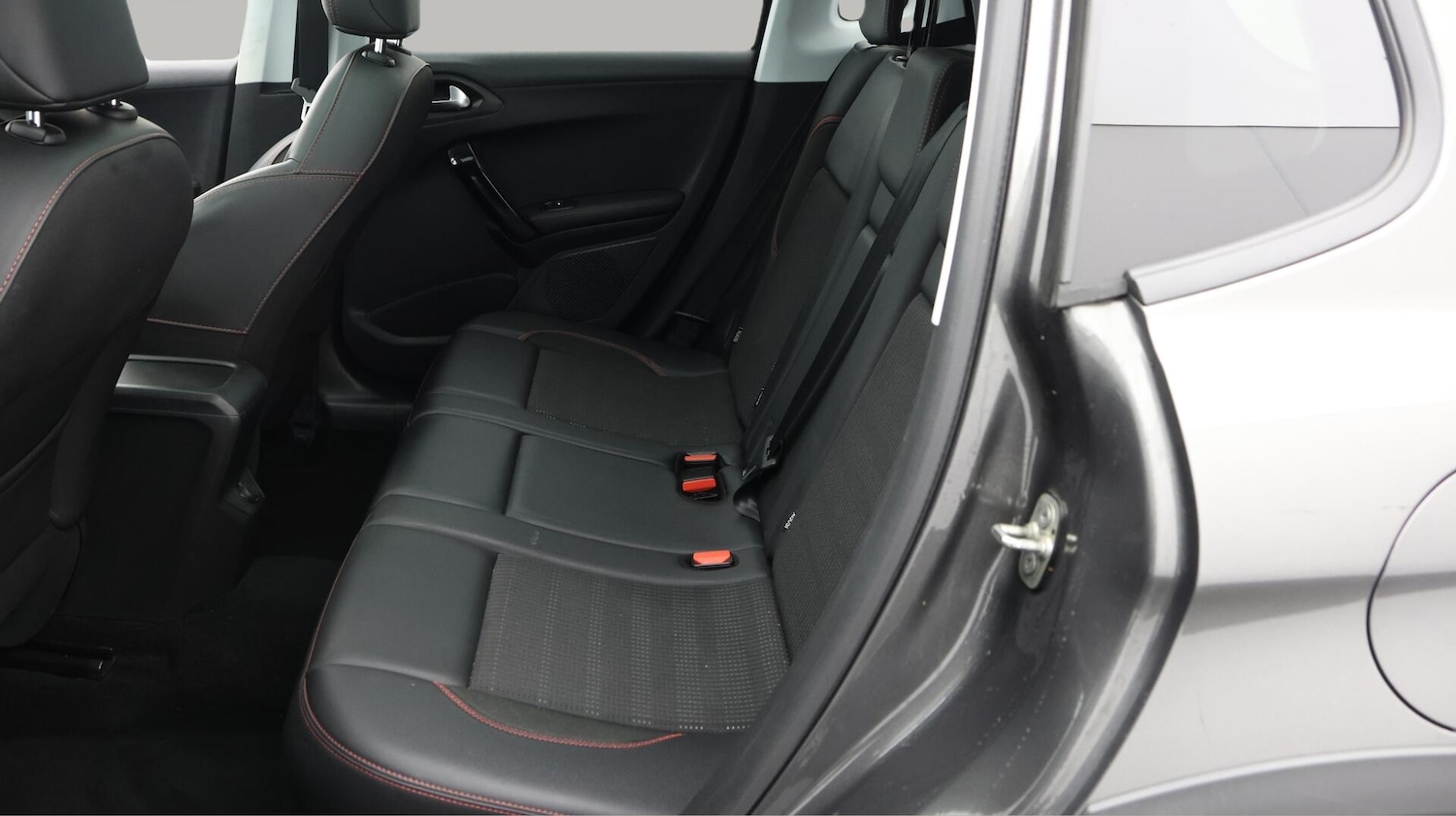 Used Peugeot 2008 for sale - 76485533: Photo 16