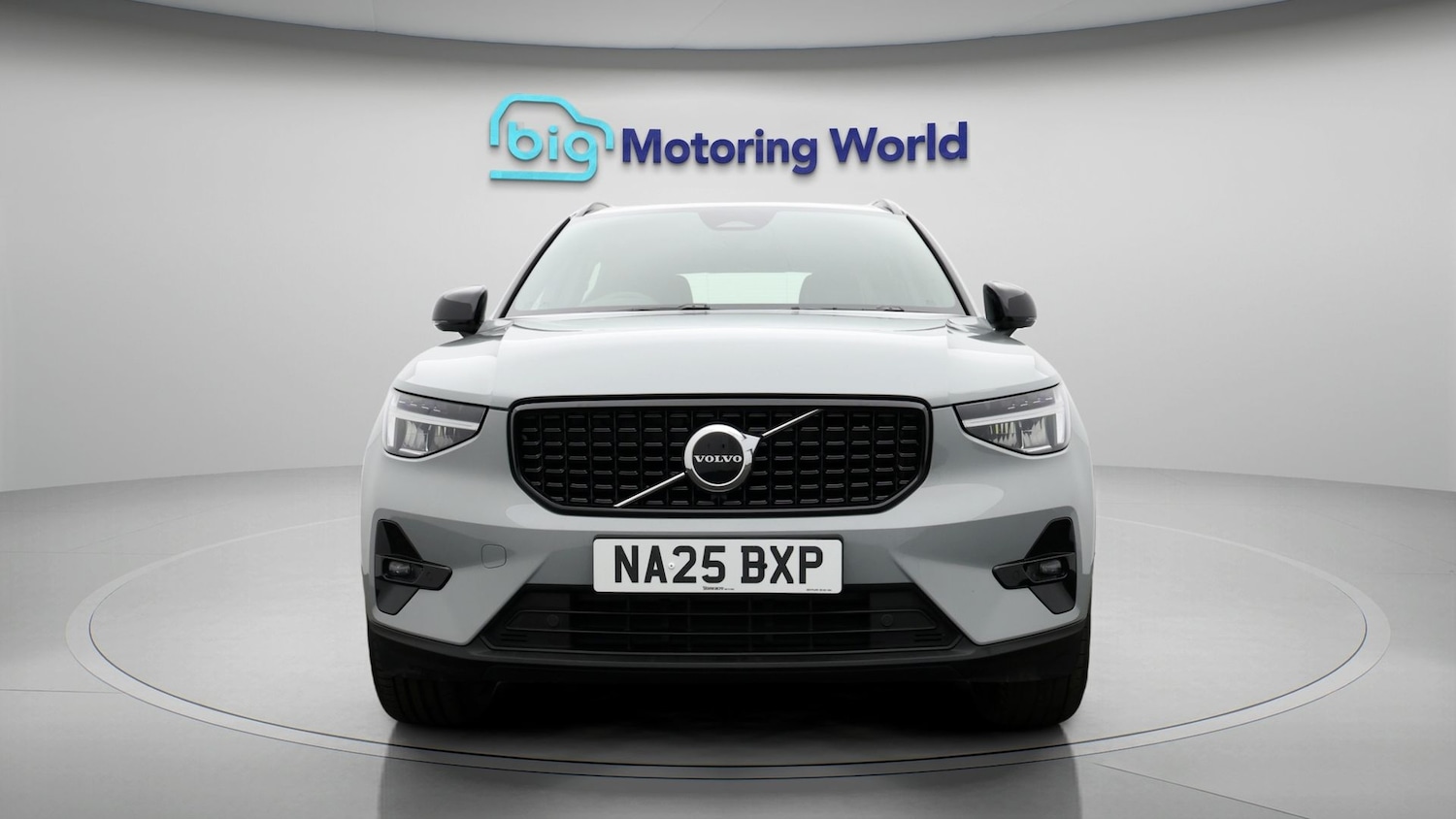 Used Volvo XC40 2025 for sale - 77493870: Photo 2