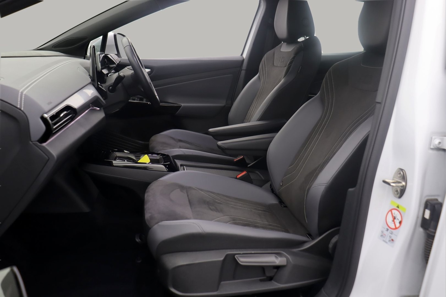 Used Volkswagen ID.4 2023 for sale - 77343723: Photo 14