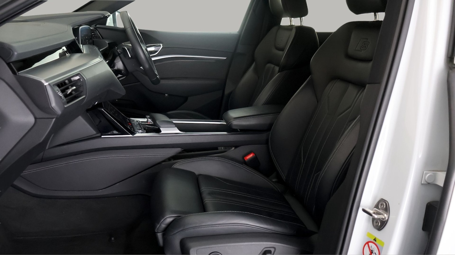 Used Audi e-tron 2022 for sale - 77610577: Photo 14