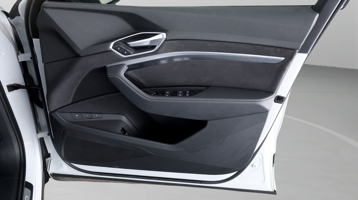 Used Audi e-tron 2022 for sale - 77610577: Photo 15