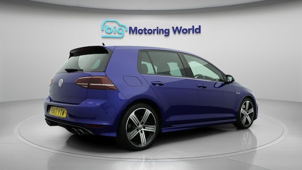 Used Volkswagen Golf 2017 for sale - 76136942: Photo 8