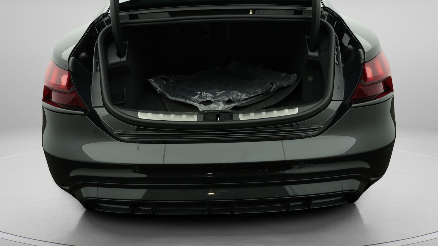 Used Audi e-tron GT 2022 for sale - 78202321: Photo 17