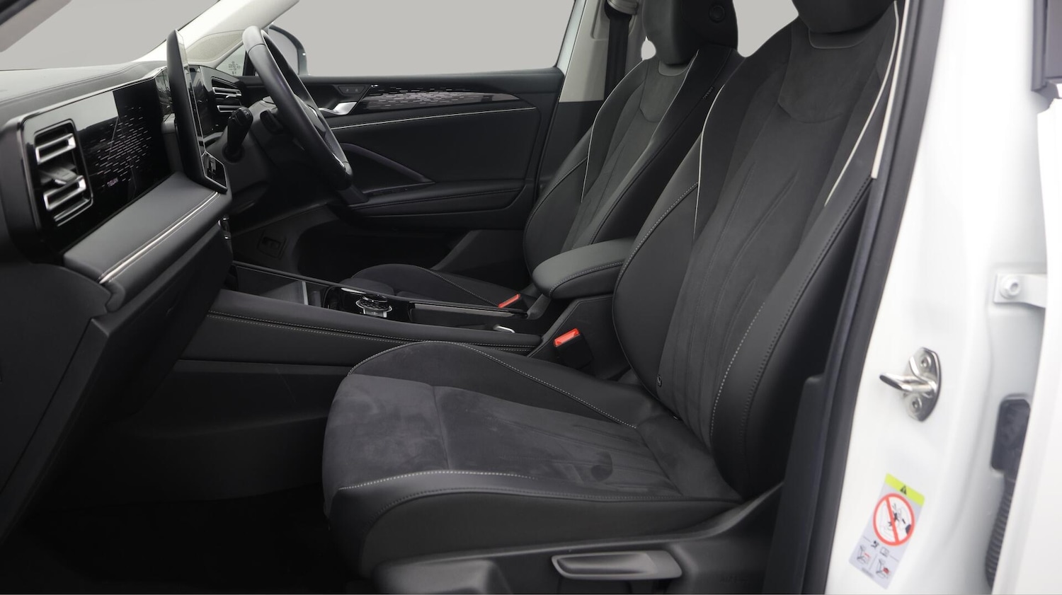 Used Volkswagen Tiguan 2024 for sale - 76151772: Photo 14