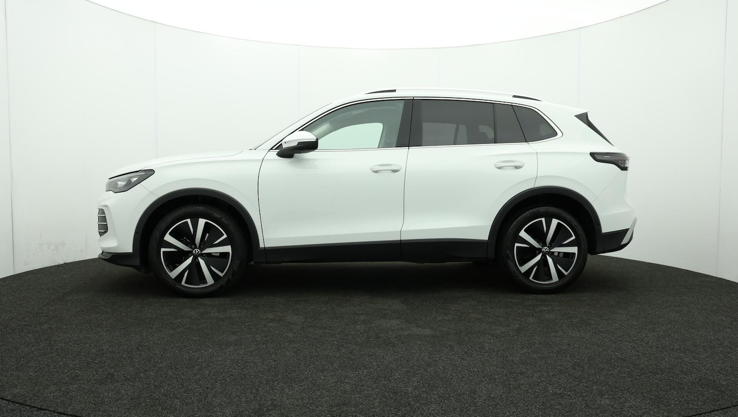Used Volkswagen Tiguan 2024 for sale - 76151772: Photo 41