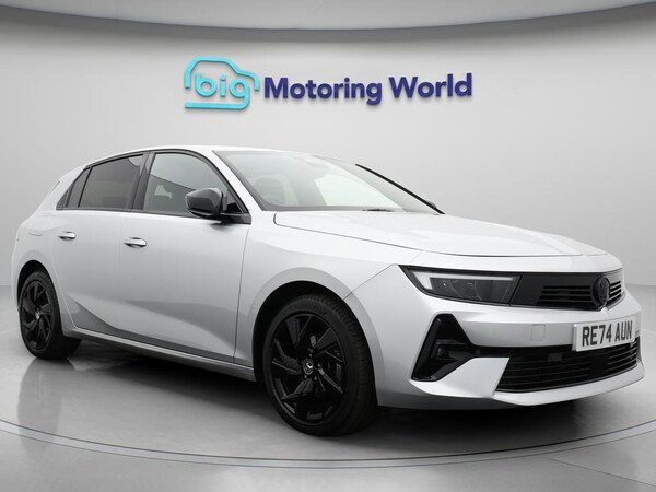 Used Vauxhall Astra 2024 for sale - 75431551: Photo 1