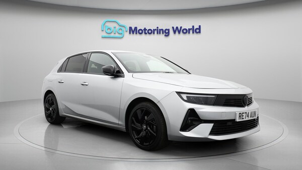 Used Vauxhall Astra 2024 for sale - 75431551: Photo 2