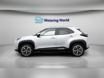 Used Toyota Yaris Cross 2023 for sale - 79449504: Photo