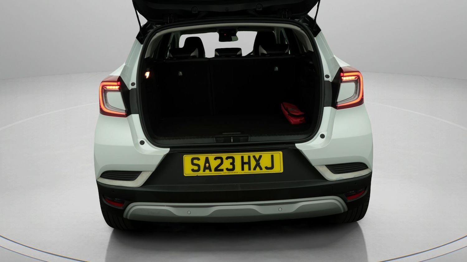 Used Renault Captur 2023 for sale - 77990440: Photo 17