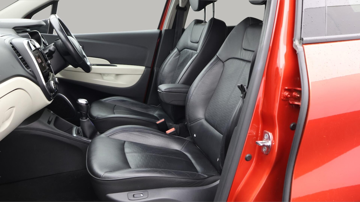 Used Renault Captur 2018 for sale - 76592714: Photo 15