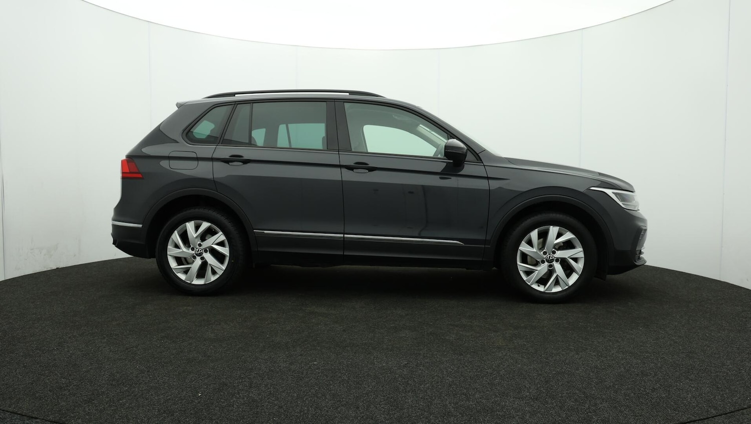 Used Volkswagen Tiguan 2022 for sale - 76013047: Photo 42