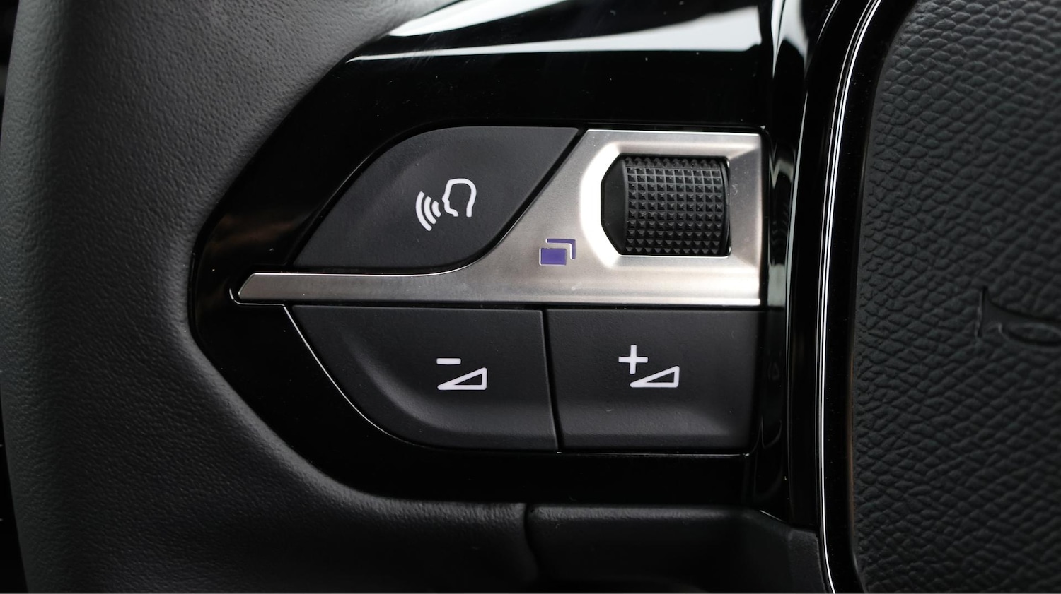 Used Peugeot 2008 2024 for sale - 76620295: Photo 23