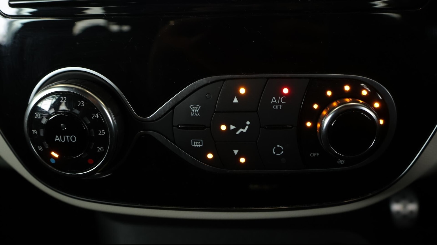 Used Renault Captur 2019 for sale - 76512932: Photo 13