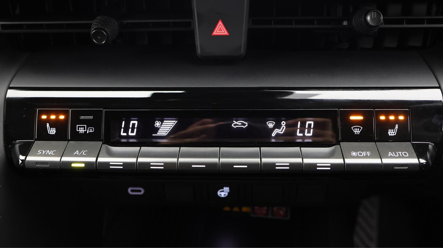 Used Toyota C-HR 2024 for sale - 76620280: Photo 13